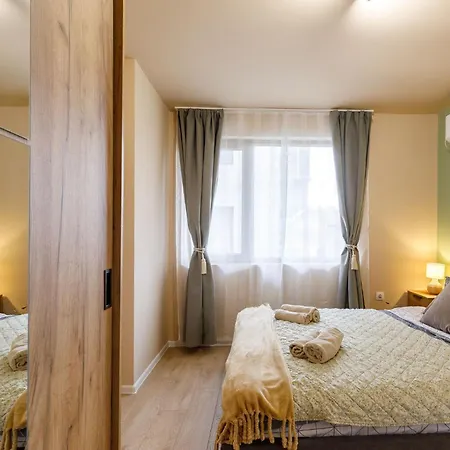Namaste - Spacious Design Near Aubg, 2 Terraces & Mountain View, Self Check-in Appartement *