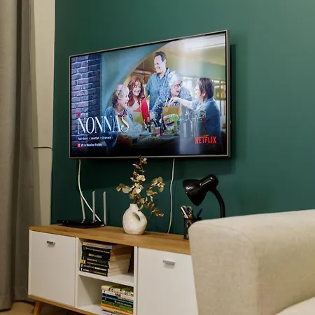 Namaste - Spacious Design Near Aubg, 2 Terraces & Mountain View, Self Check-in Blagoevgrad