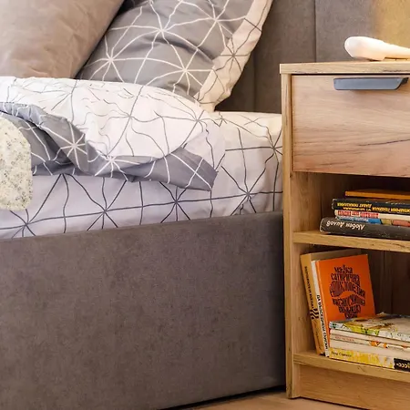 Namaste - Spacious Design Near Aubg, 2 Terraces & Mountain View, Self Check-in * Blagoevgrad
